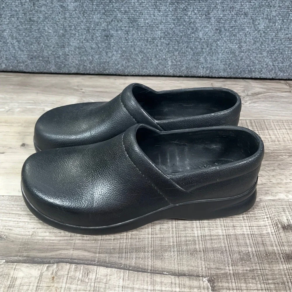 Klogs USA Bistro Clog Work Shoes Mens 12 Slip Resistant Non-Marking Black